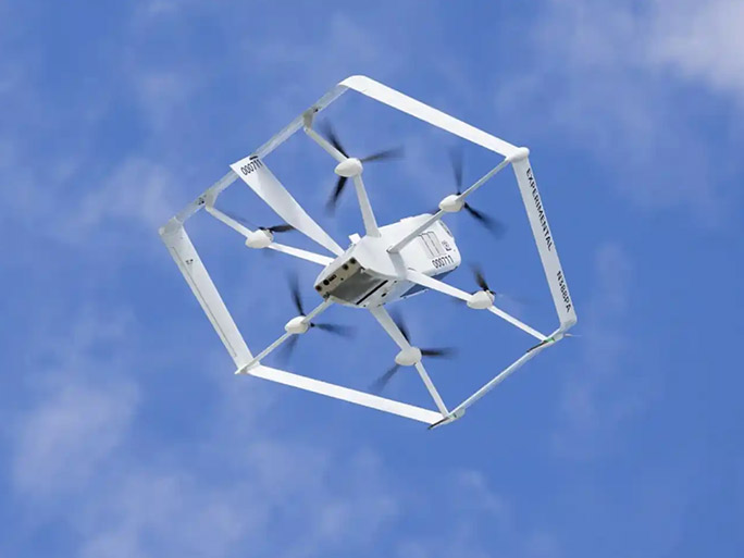 Amazon ya entrega pedidos con drones